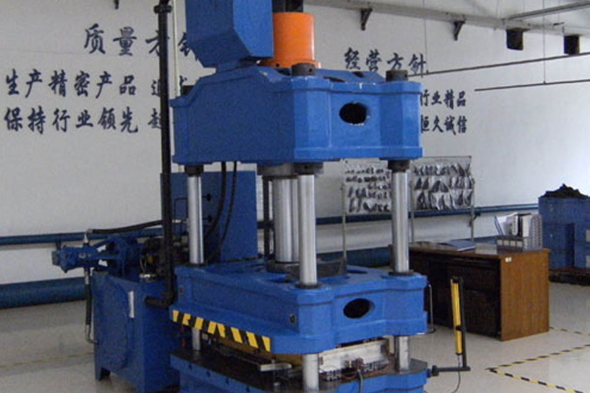 四柱液壓機的懸掛油缸不舉措原因及解決方法